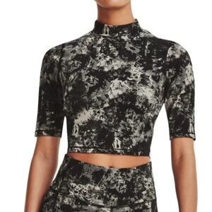 Under Armour Women's Size XL Meridian Printed High Neck Half Sleeve Cropped Top